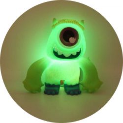 Roligt monster med ljus klämmonster mjuk