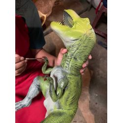 Dinosaurie Triceratops Naturgummi - 92 cm