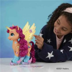My Little Pony Feature Pony Sing n' Skate Sunny