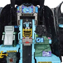 Batman Batcave Transforming Playset i form av en stor figur
