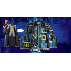 Batman Batcave Transforming Playset i form av en stor figur